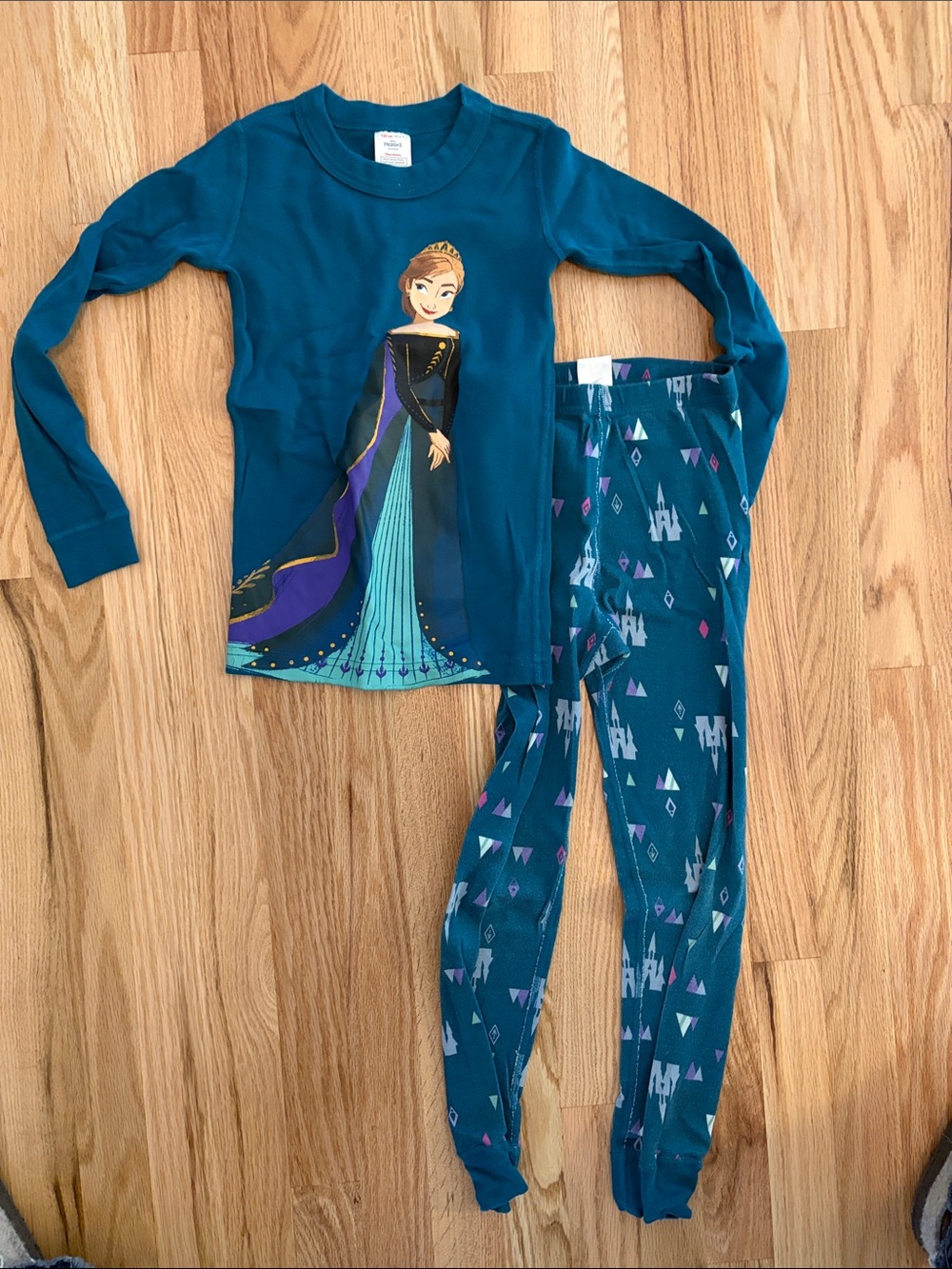 Hanna Andersson Frozen pajamas